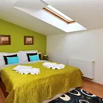 Aplend Julia טטרנסקה לומניקה