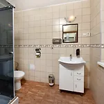 בית הארחה Aplend Julia 3*