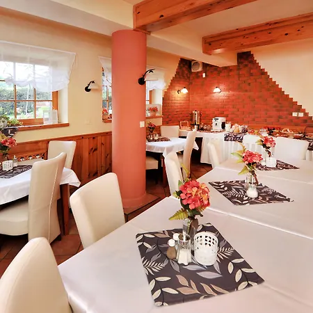 בית הארחה Aplend Julia 3*