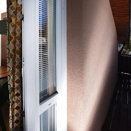 בית הארחה Aplend Julia 3*