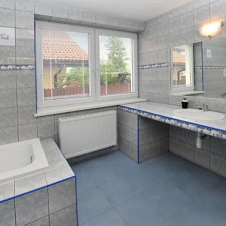 בית הארחה Aplend Julia 3*